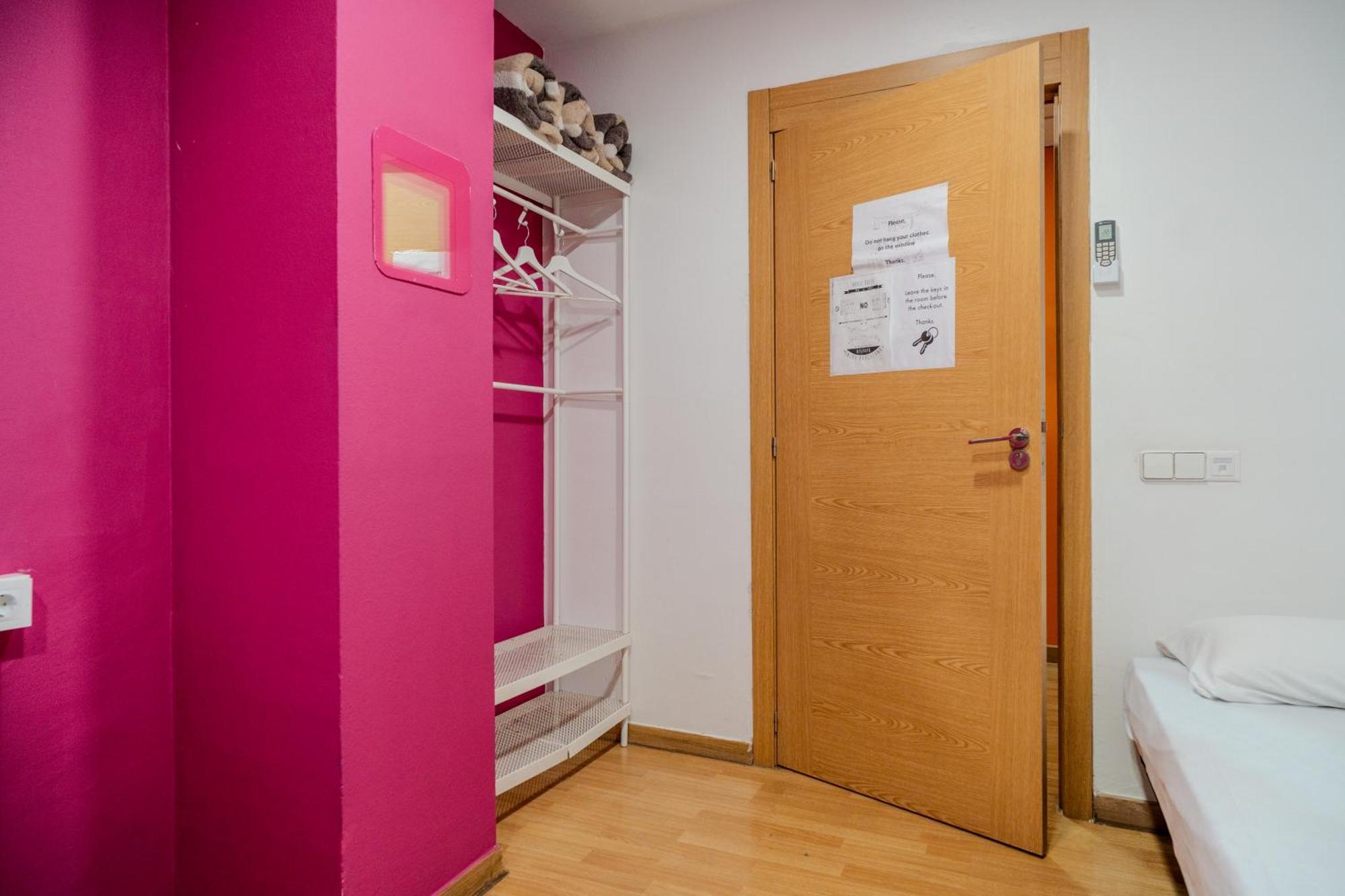 Holidaysbcn Rooms Barcelona Bagian luar foto