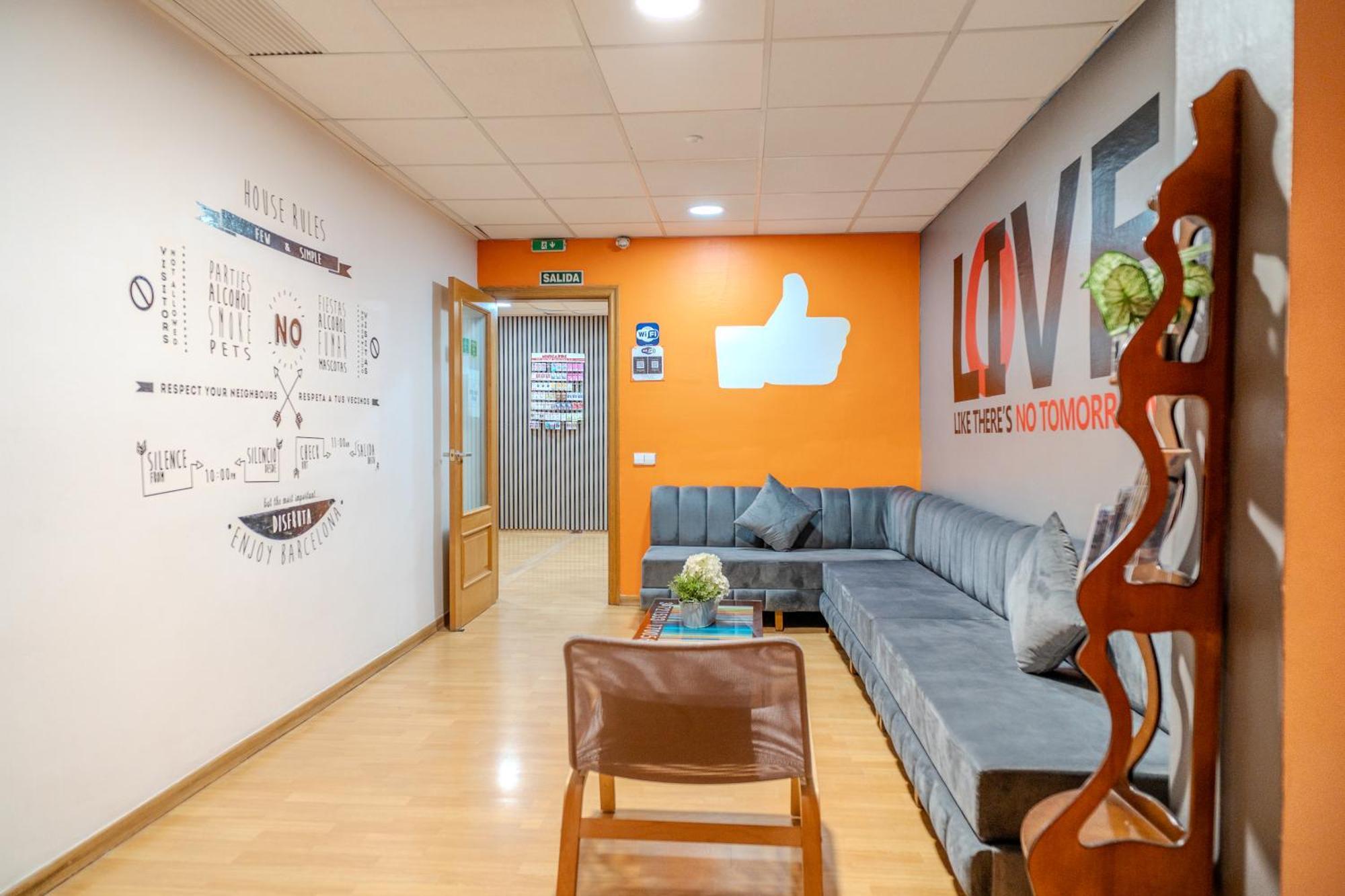 Holidaysbcn Rooms Barcelona Bagian luar foto