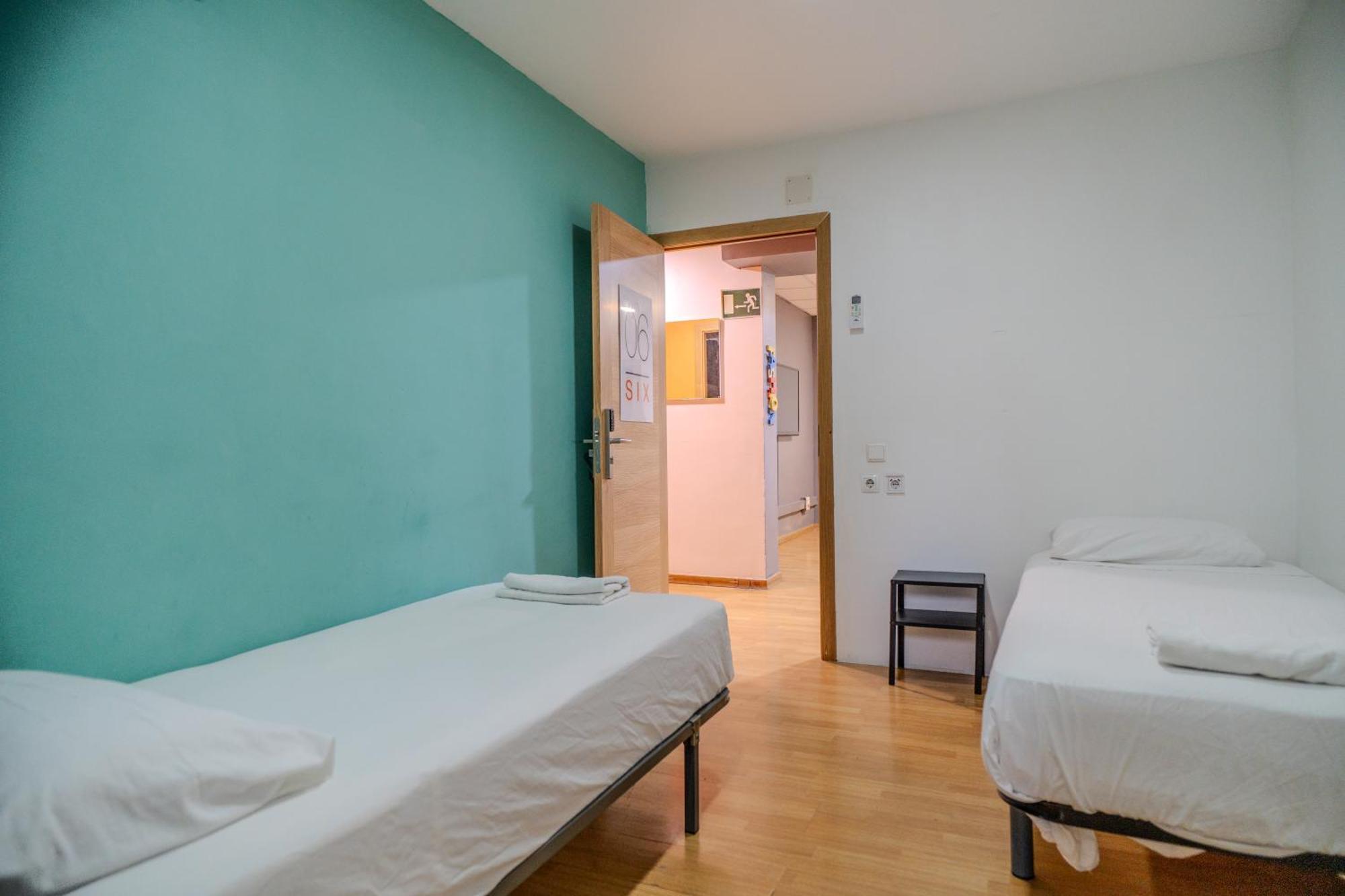 Holidaysbcn Rooms Barcelona Bagian luar foto