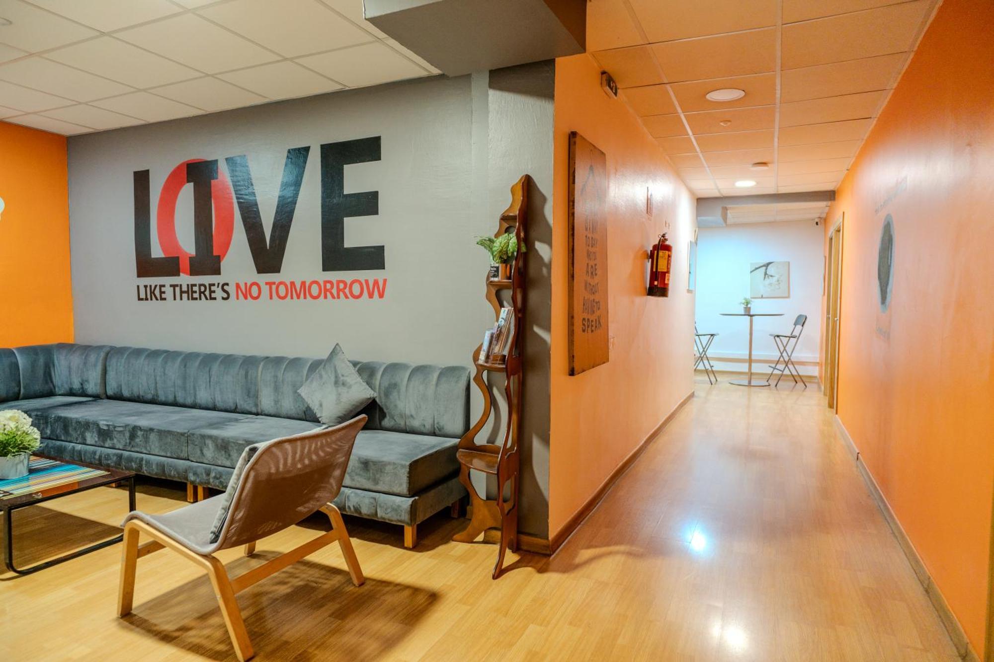 Holidaysbcn Rooms Barcelona Bagian luar foto