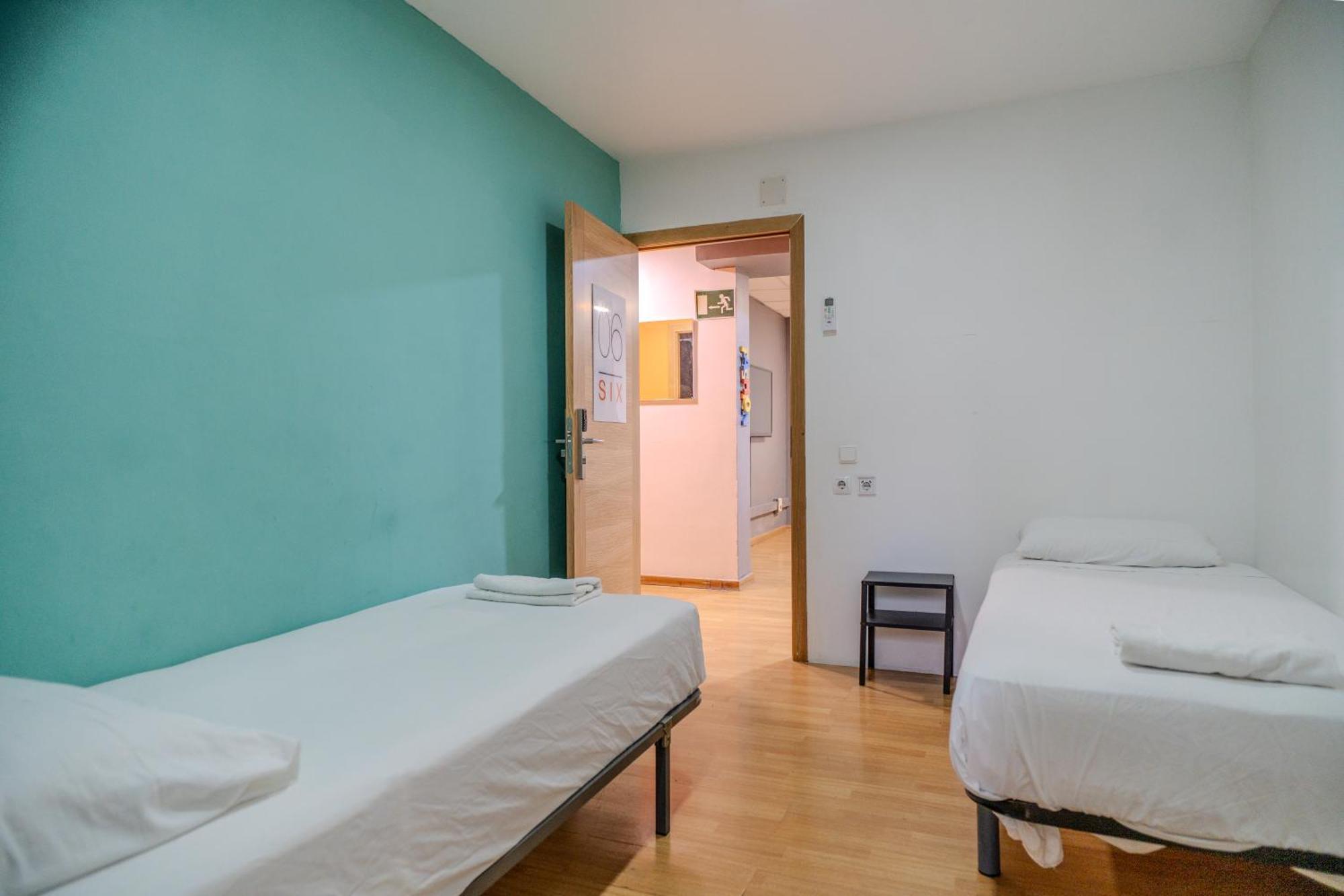 Holidaysbcn Rooms Barcelona Bagian luar foto