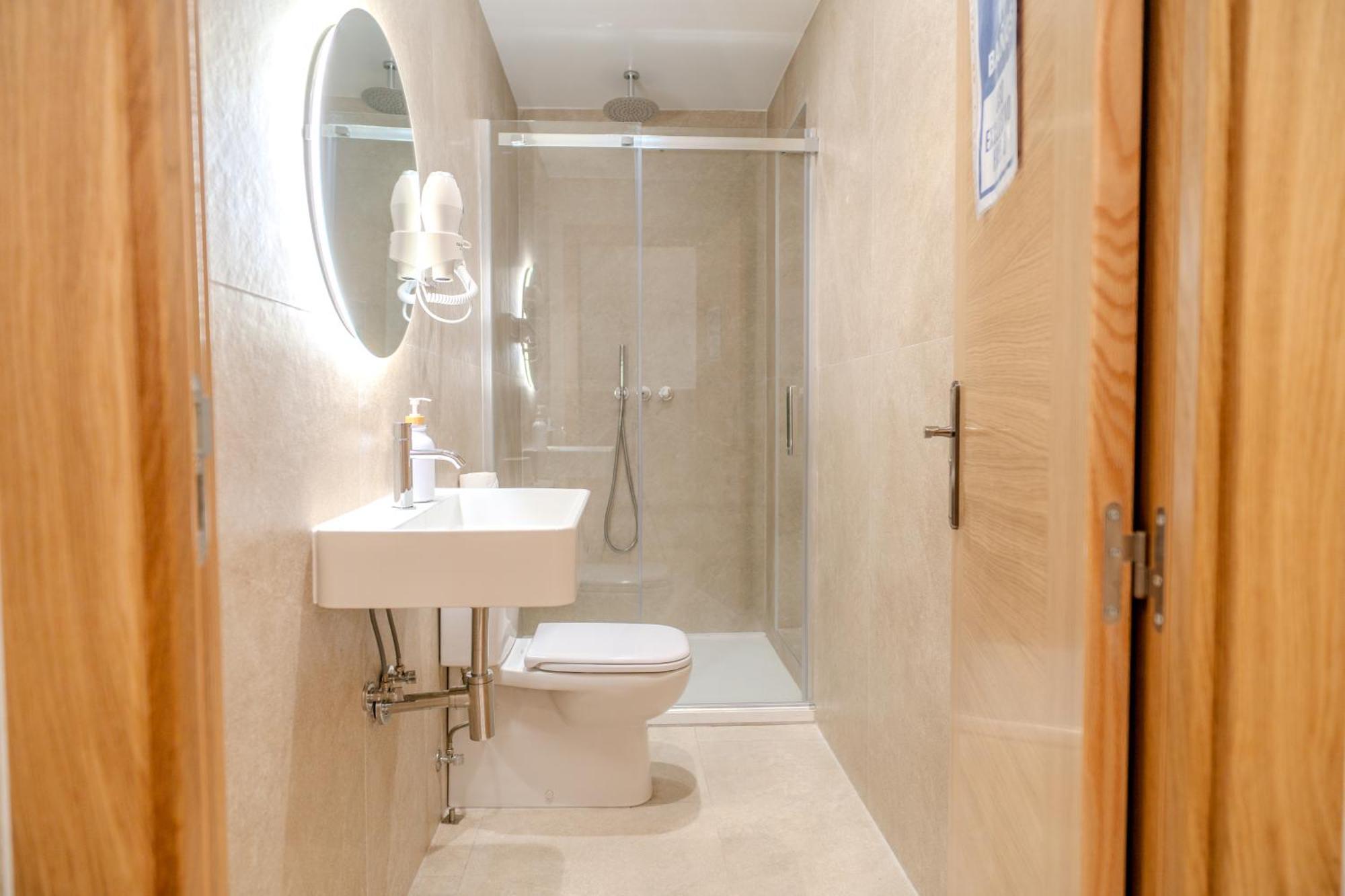Holidaysbcn Rooms Barcelona Bagian luar foto