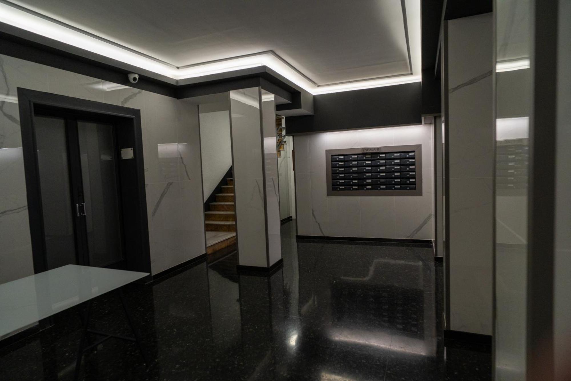 Holidaysbcn Rooms Barcelona Bagian luar foto